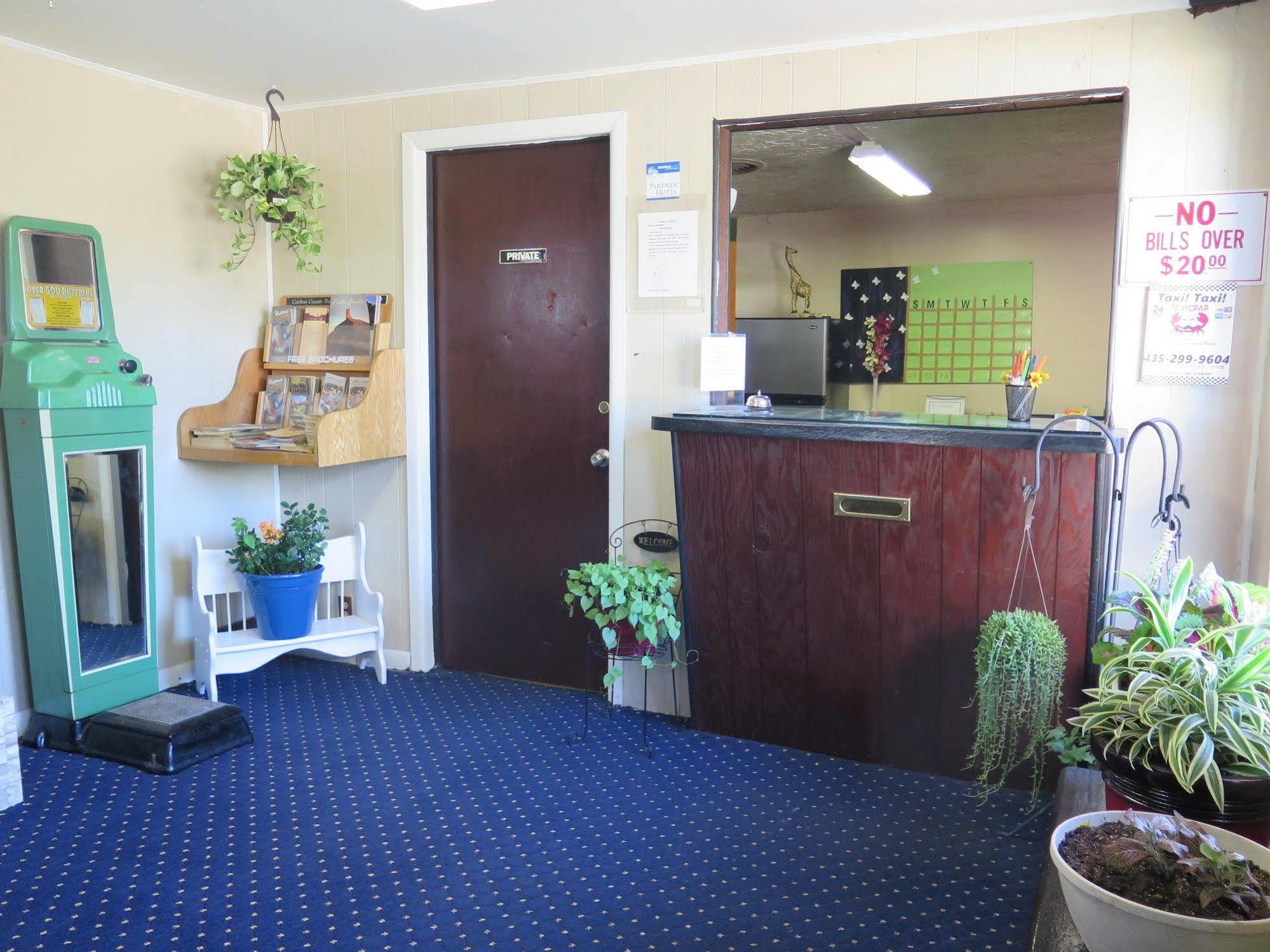 Pillow Talk Motel Wellington Экстерьер фото